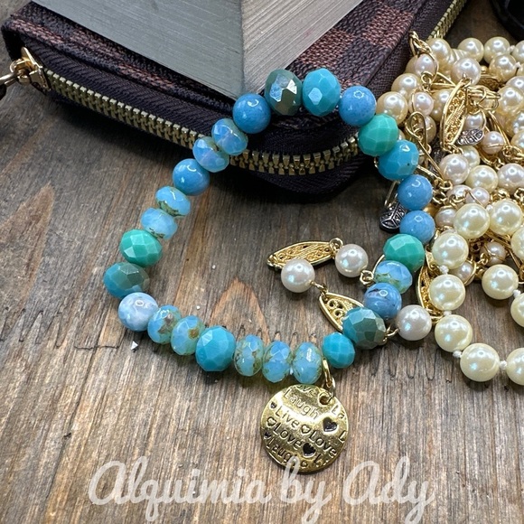Aquamarine beaded handmade bracelet - Picture 1 of 3